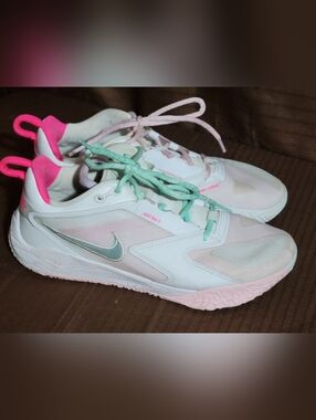 Nike Women’s White Pink Mint Sneakers